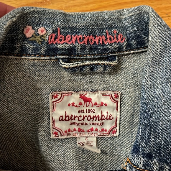 Abercrombie authentic vintage Jean Jacket Size Small - Picture 3 of 4